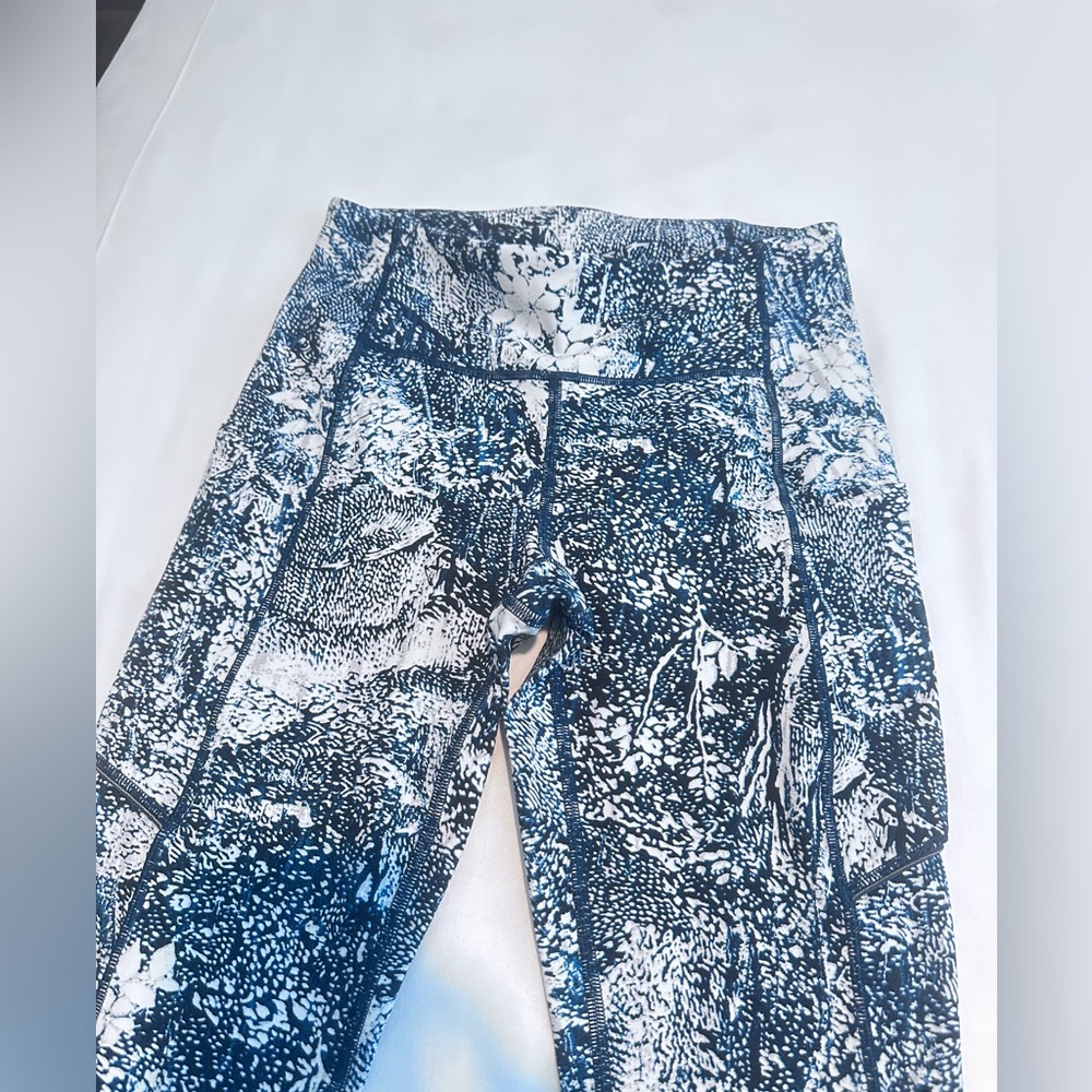 Lulu lemon blue tank and leggings set